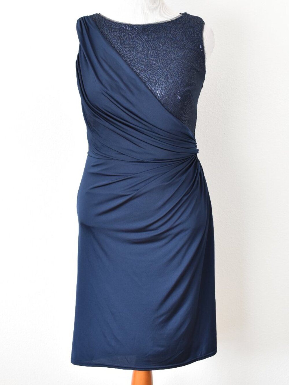 Tadashi Draped Sequin Formal Sheath Dress - L - Picture 4 of 11